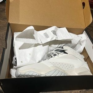 Jordan lift off. Size 9.5 US.. New with box. Never been worn.